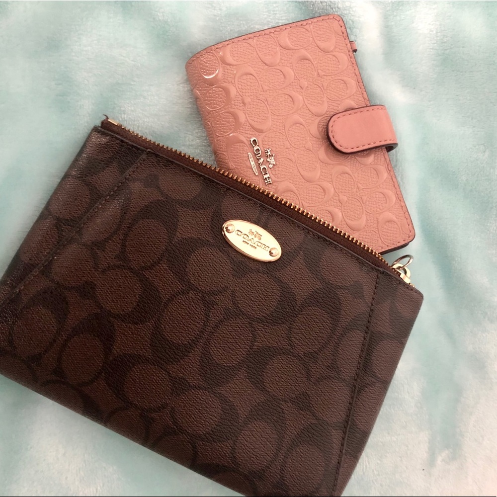 Not For Sale-Traded❤️ COACH Leather Wristlet